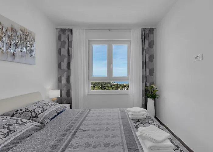 Navis, Sea View