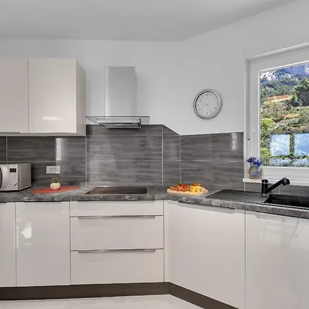 Navis, Sea View Apartament Makarska