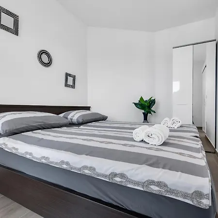 Apartament Navis, Sea View *