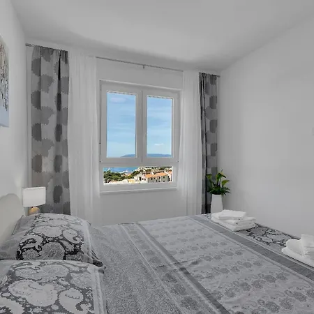 Navis, Sea View Apartament Makarska