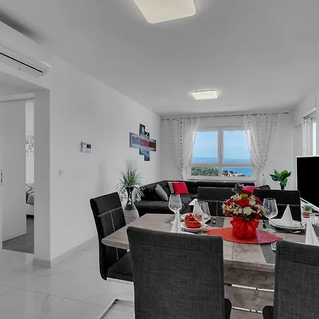 Navis, Sea View 公寓