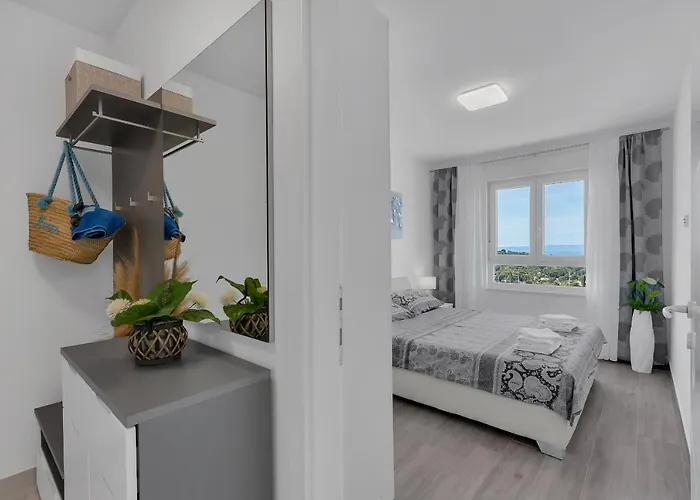 Navis, Sea View Appartement Makarska